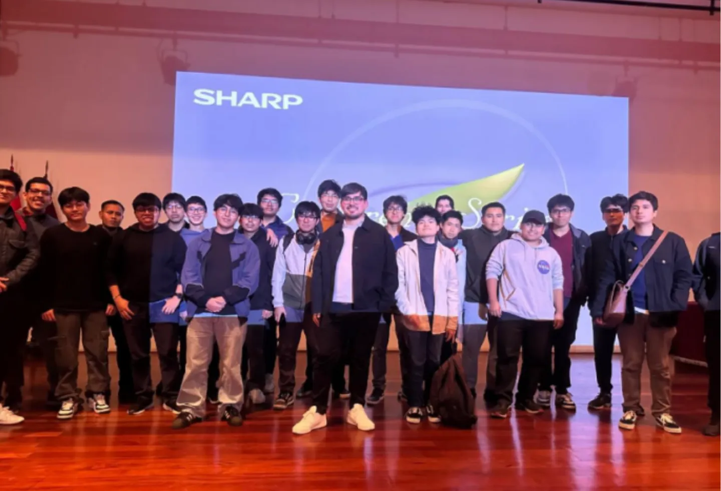 Evento UNICODE - Equipo en auditorio